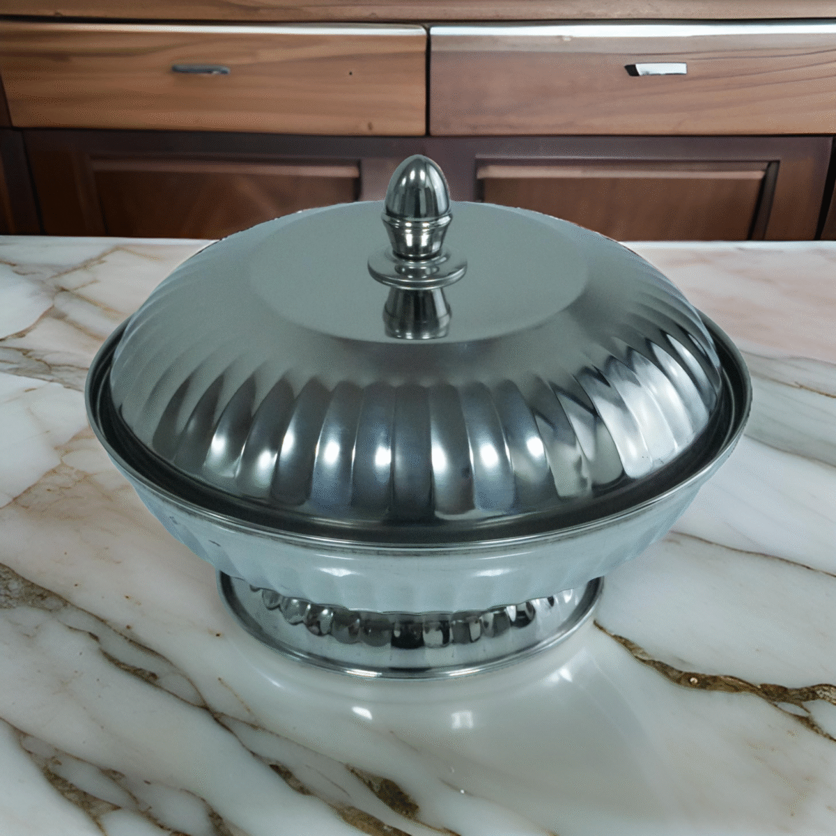 ⁦AFISTO S/STEEL BOWL W/COVER-26CM⁩ - الصورة ⁦1⁩