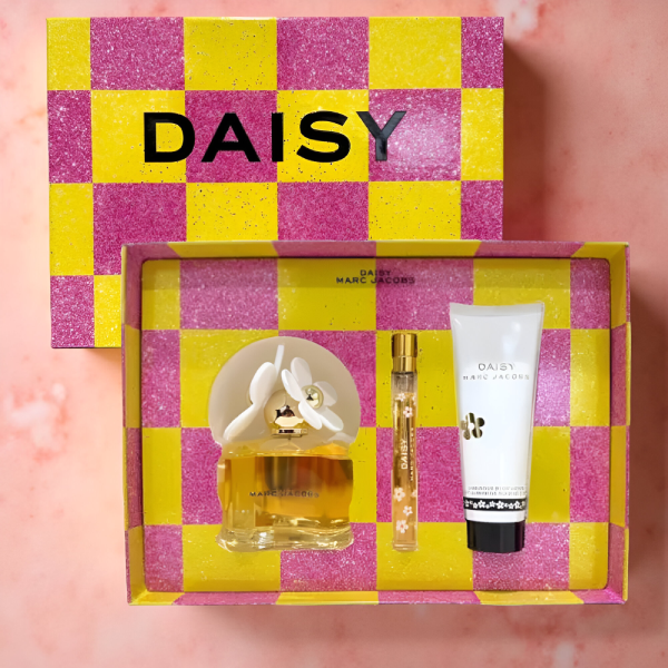 1676255220022 MARC JACOBS DAISY 3PCS GIFT SET-449627 - الصورة 1