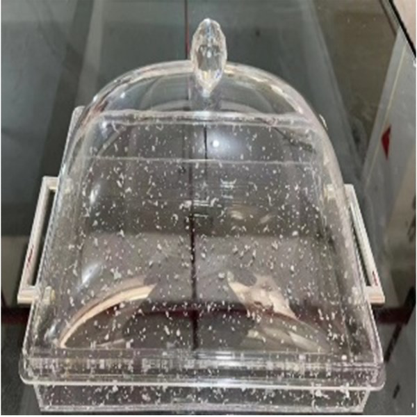 ⁦ACRYLIC CAKE TRAY W/COVER-40X25X17⁩ - الصورة ⁦1⁩