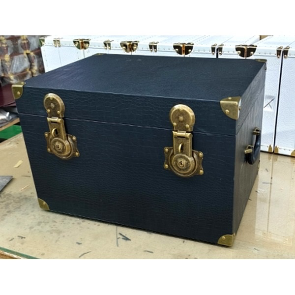 ⁦LEATHER GIFT BOX-50X40X35CM⁩ - الصورة ⁦1⁩