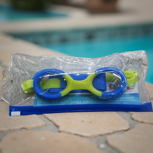 CHILDREN SWIMMING GLASS