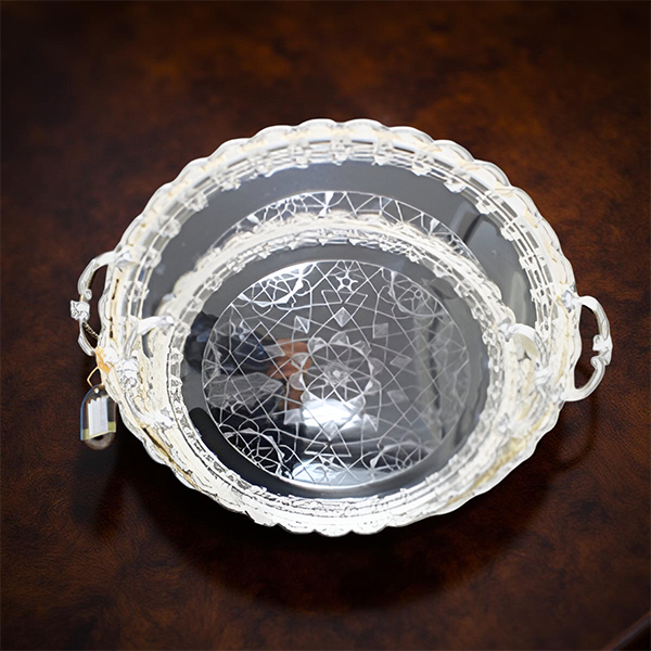 ⁦S/STEEL SERVING TRAY W/HANDLE⁩ - الصورة ⁦1⁩