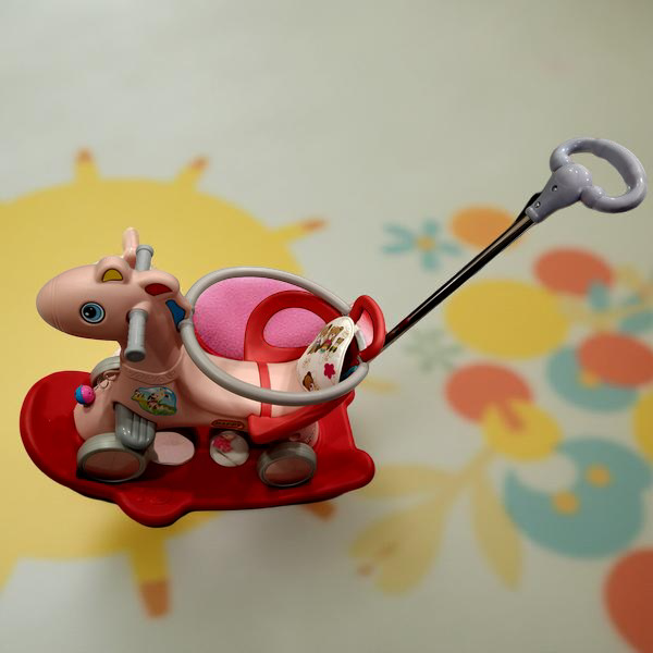 0510279010054 BABY ROCKING HORSE CAR - Image 1