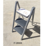 3-STEP METAL FAMILY USE LADDER