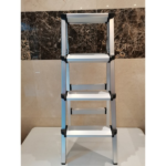 4 STEP ALUMINUM LADDER