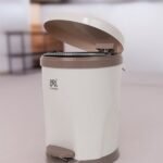 SLOW-DOWN OFFICE DUSTBIN W/PEDAL-5.5LTR